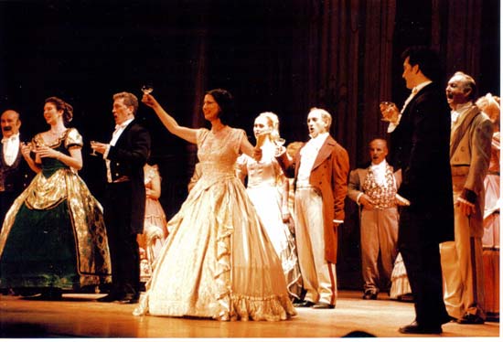 La traviata: il brindisi